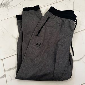 Under Armour XL Loose Fit Cold Gear Joggers